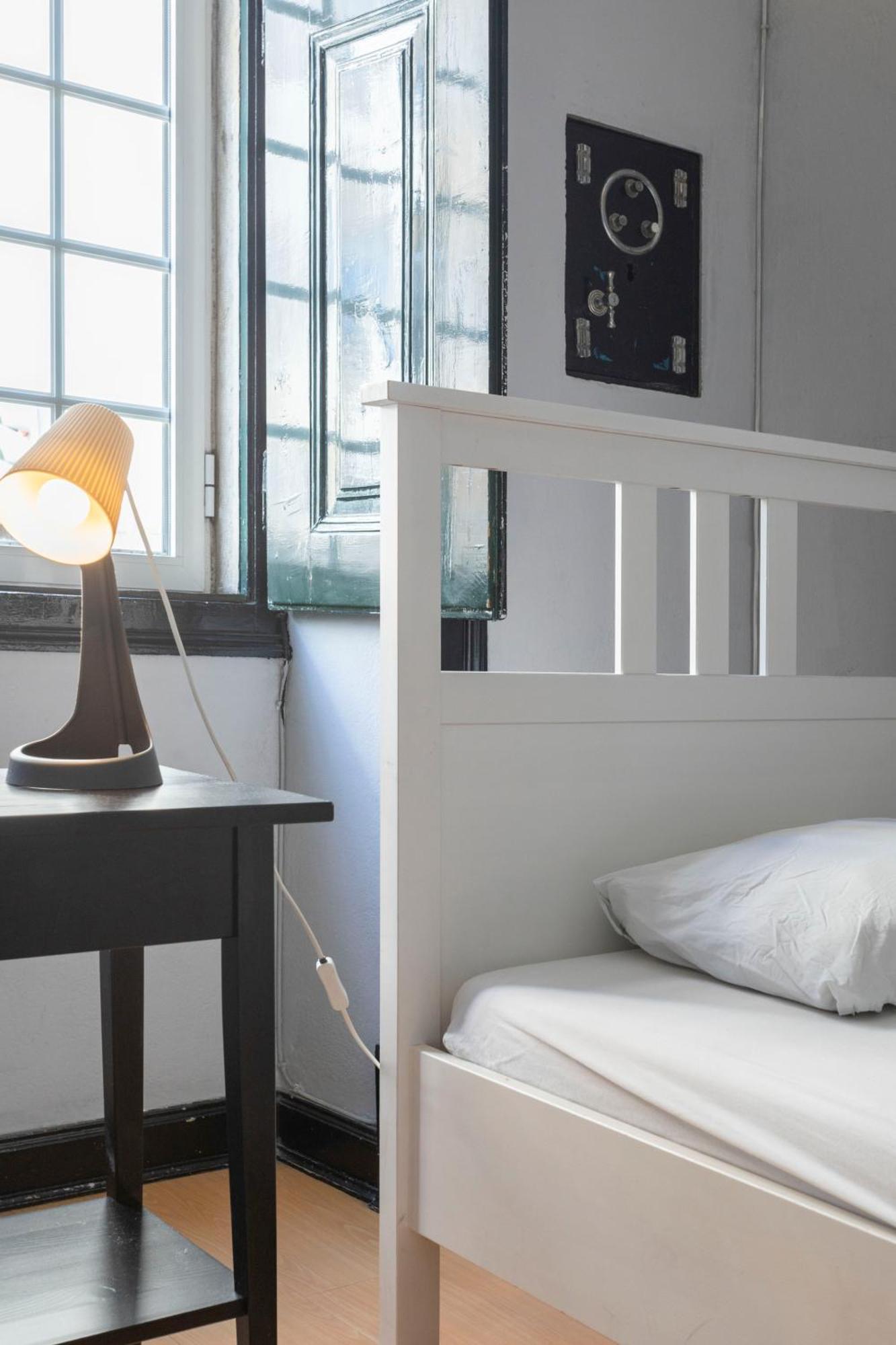 Le Penguin Hostel Faro Luaran gambar