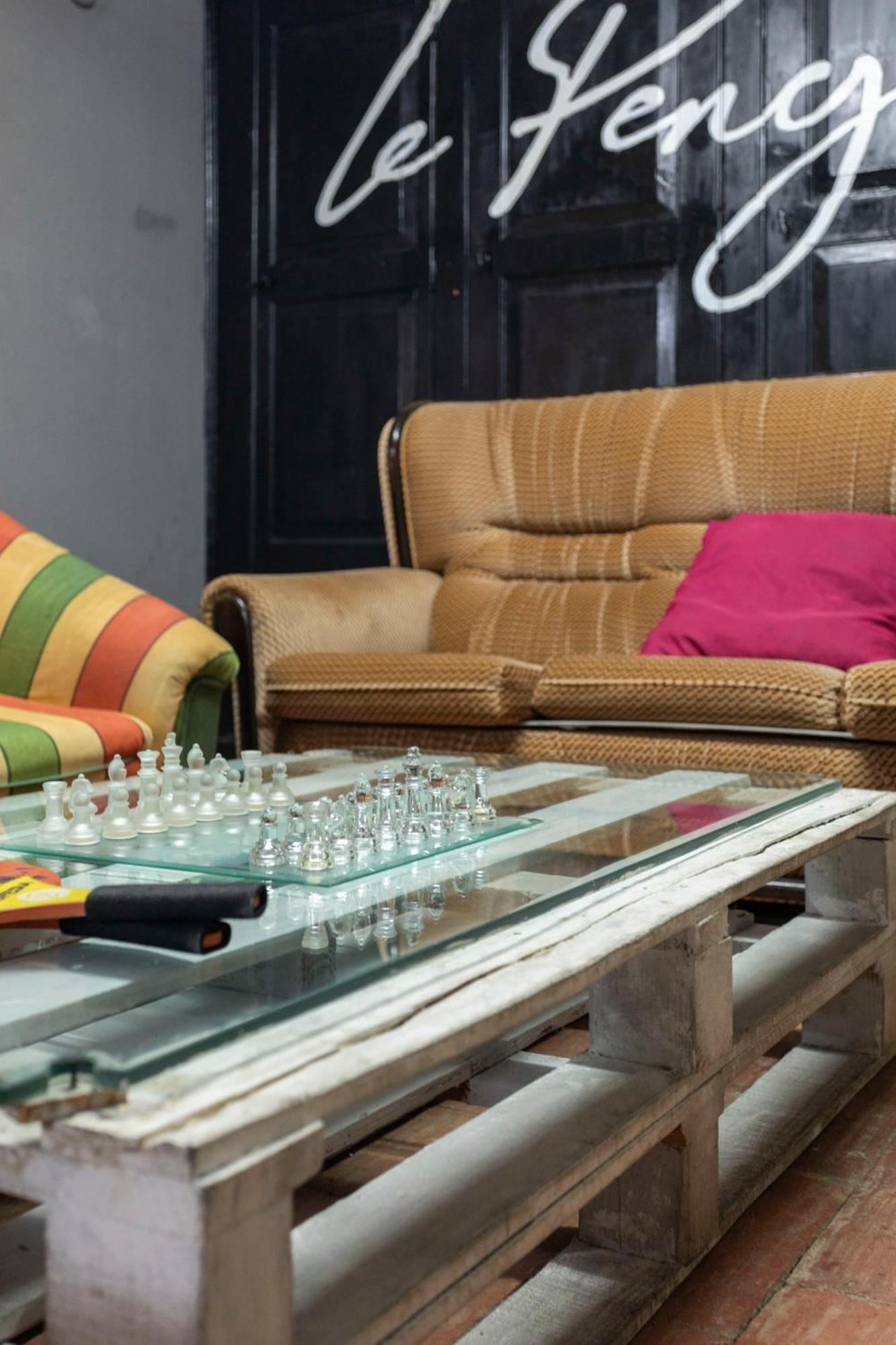 Le Penguin Hostel Faro Luaran gambar