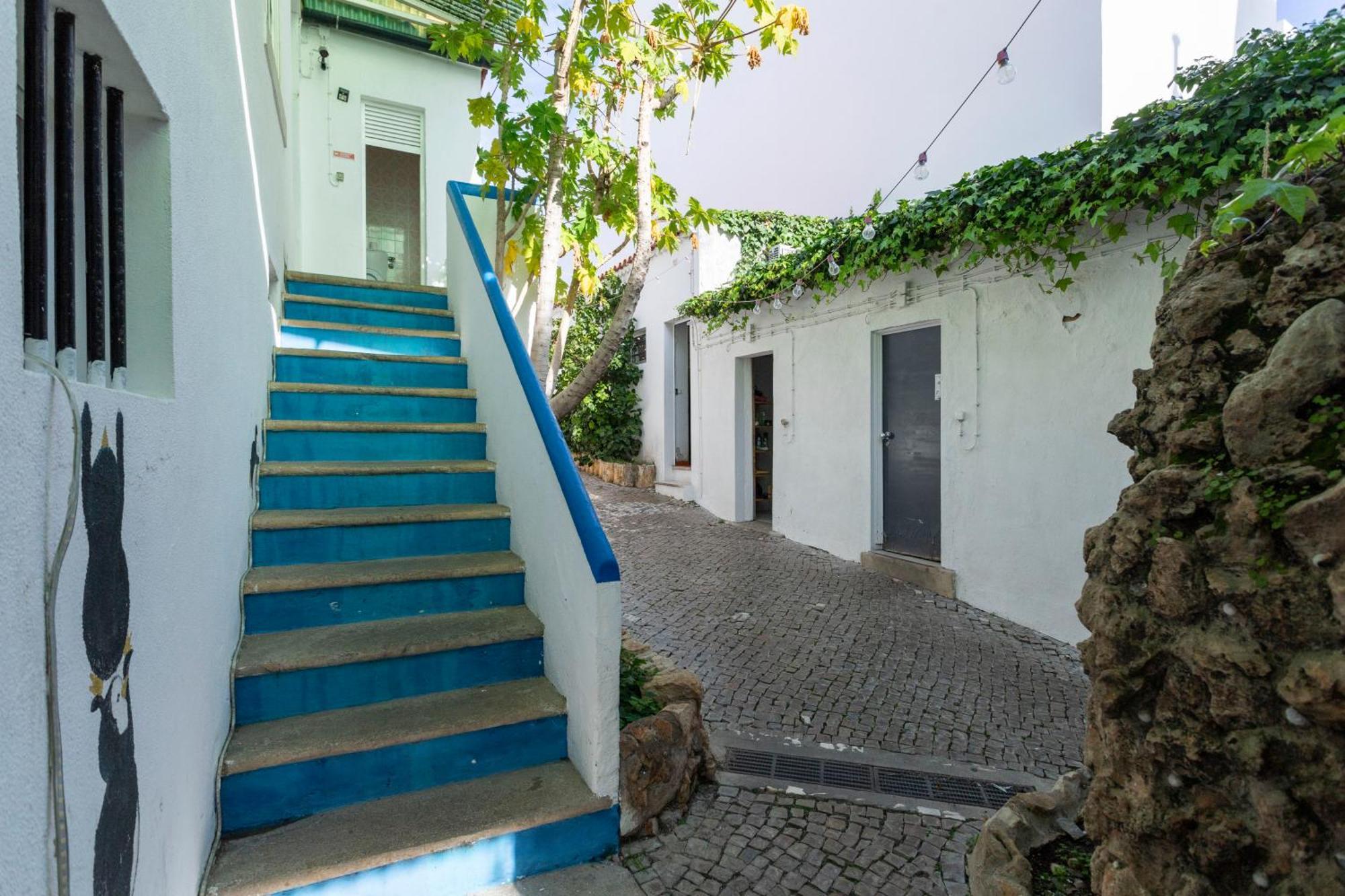 Le Penguin Hostel Faro Luaran gambar